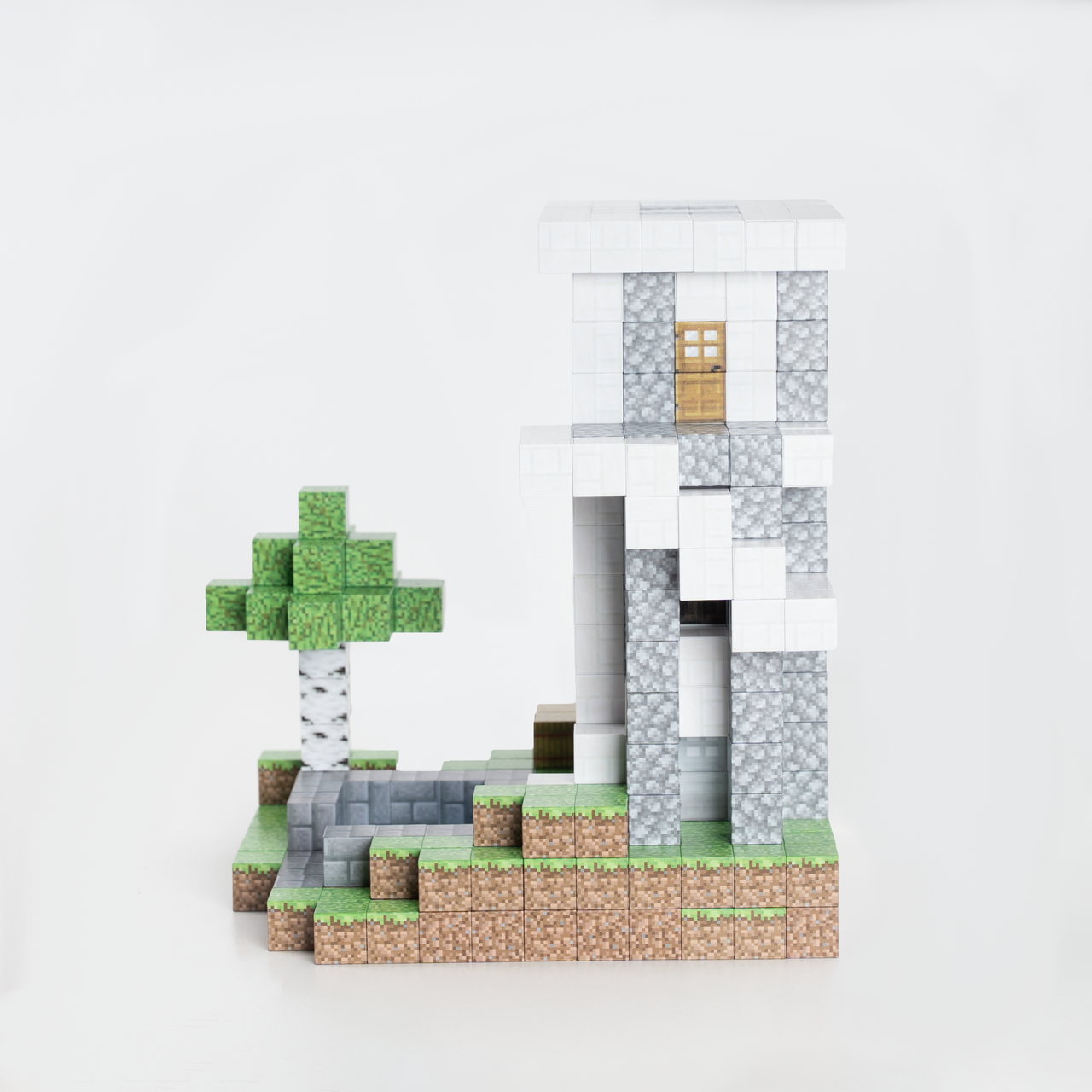Magnetic Building Blocks - Wooden house (80pcs) +3 Random Figures