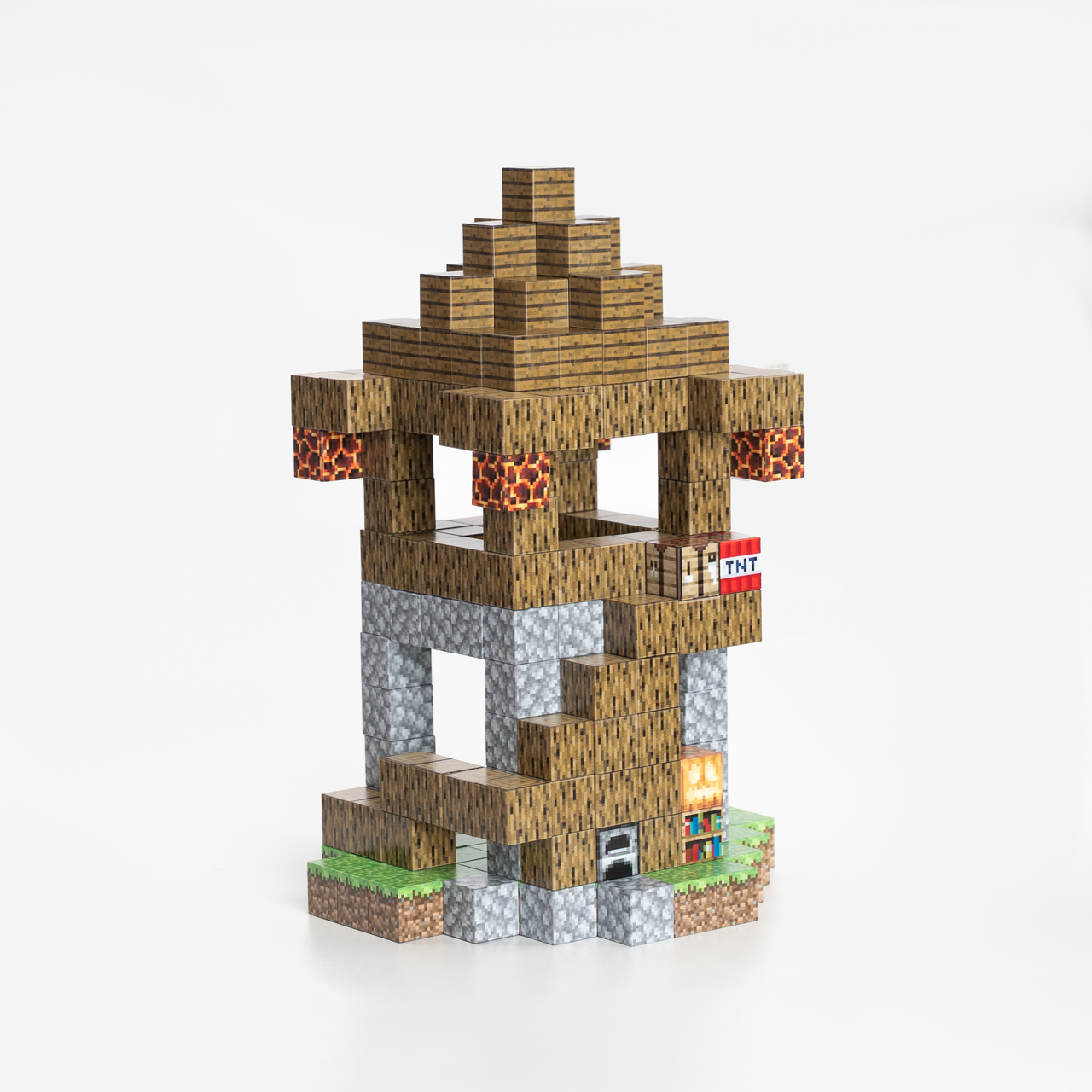 Magnetic Building Blocks - Wooden house (80pcs) +3 Random Figures
