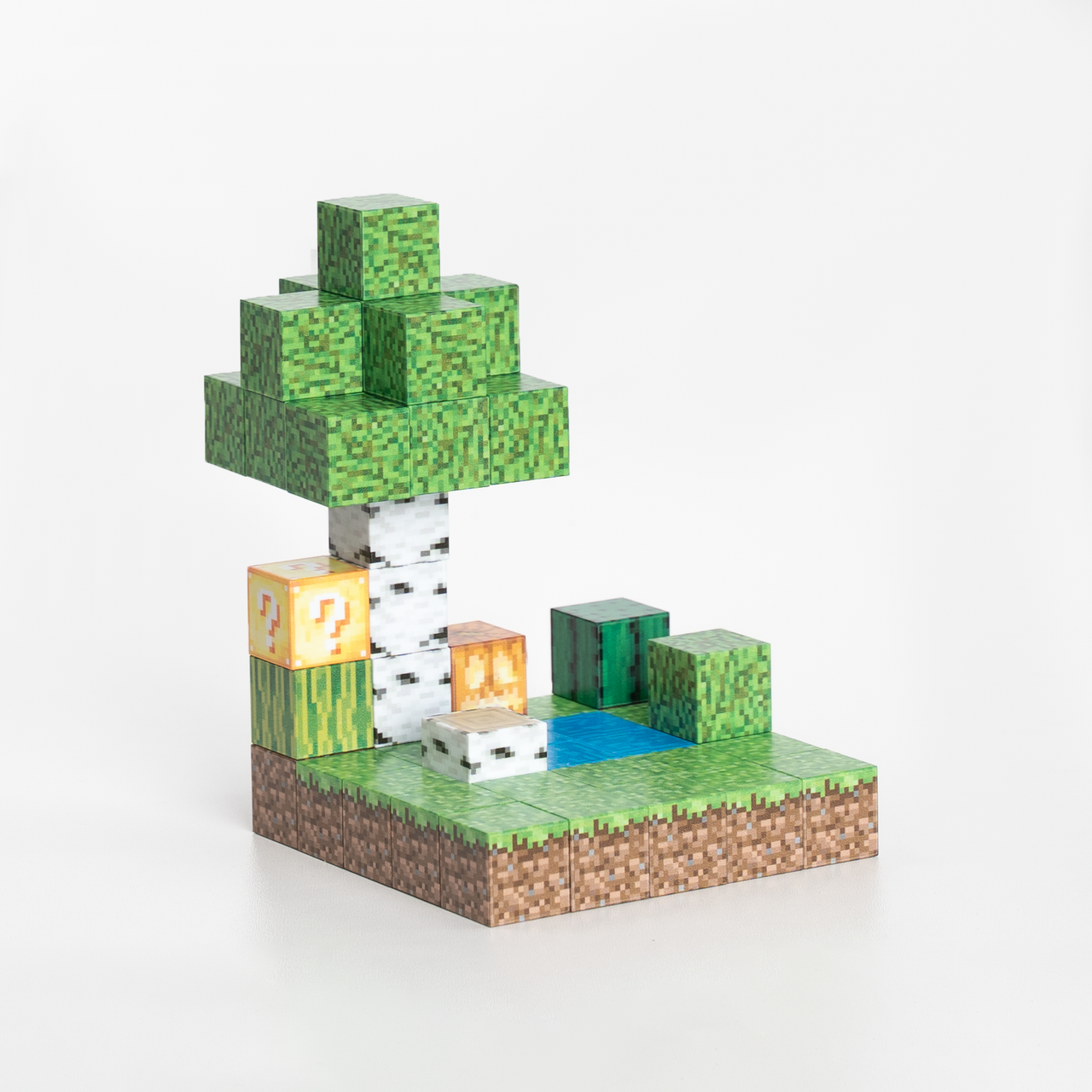 Magnetic Building Blocks - Wooden house (80pcs) +3 Random Figures