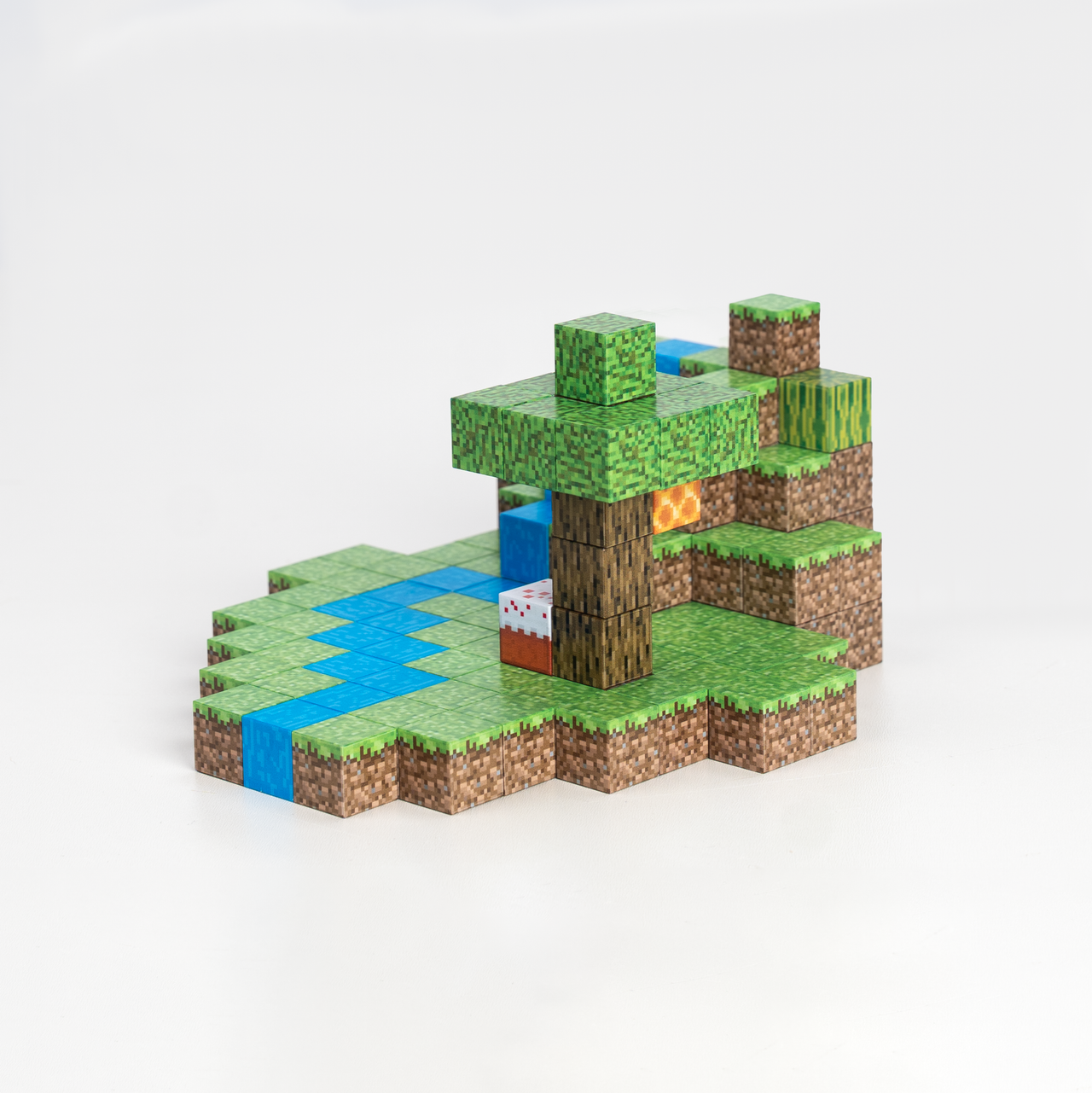Magnetic Building Blocks - Oasis (128pcs) + 4 Random Figures
