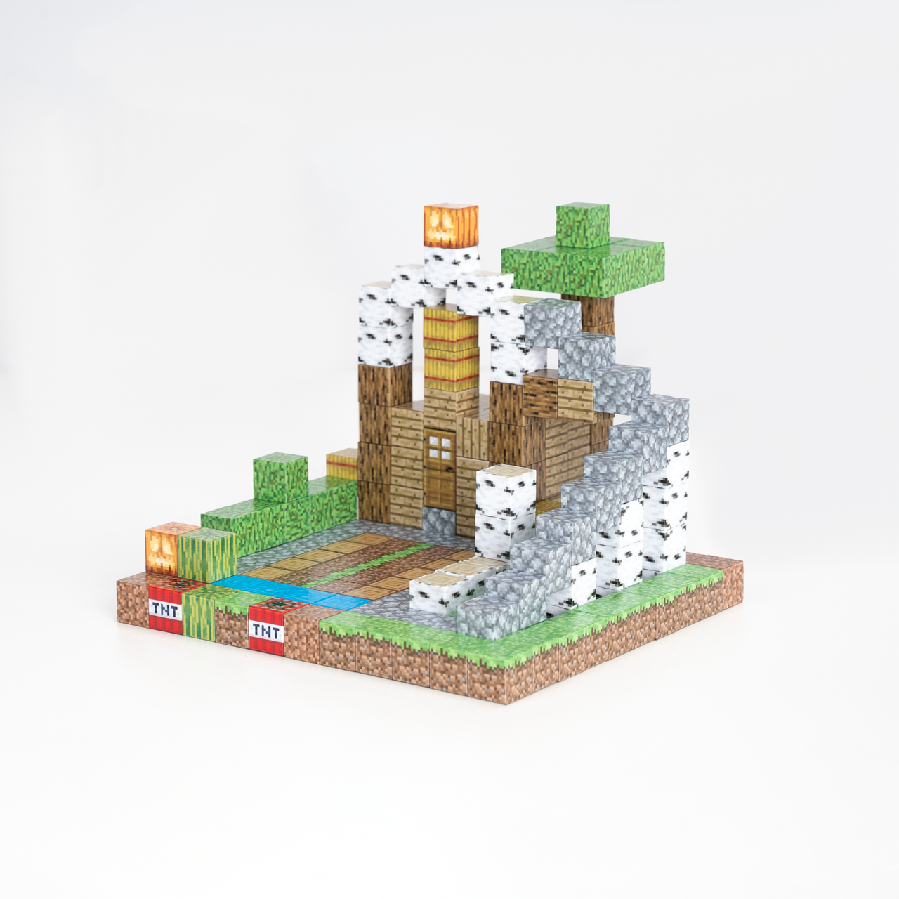Magnetic Building Blocks - Wooden house (80pcs) +3 Random Figures