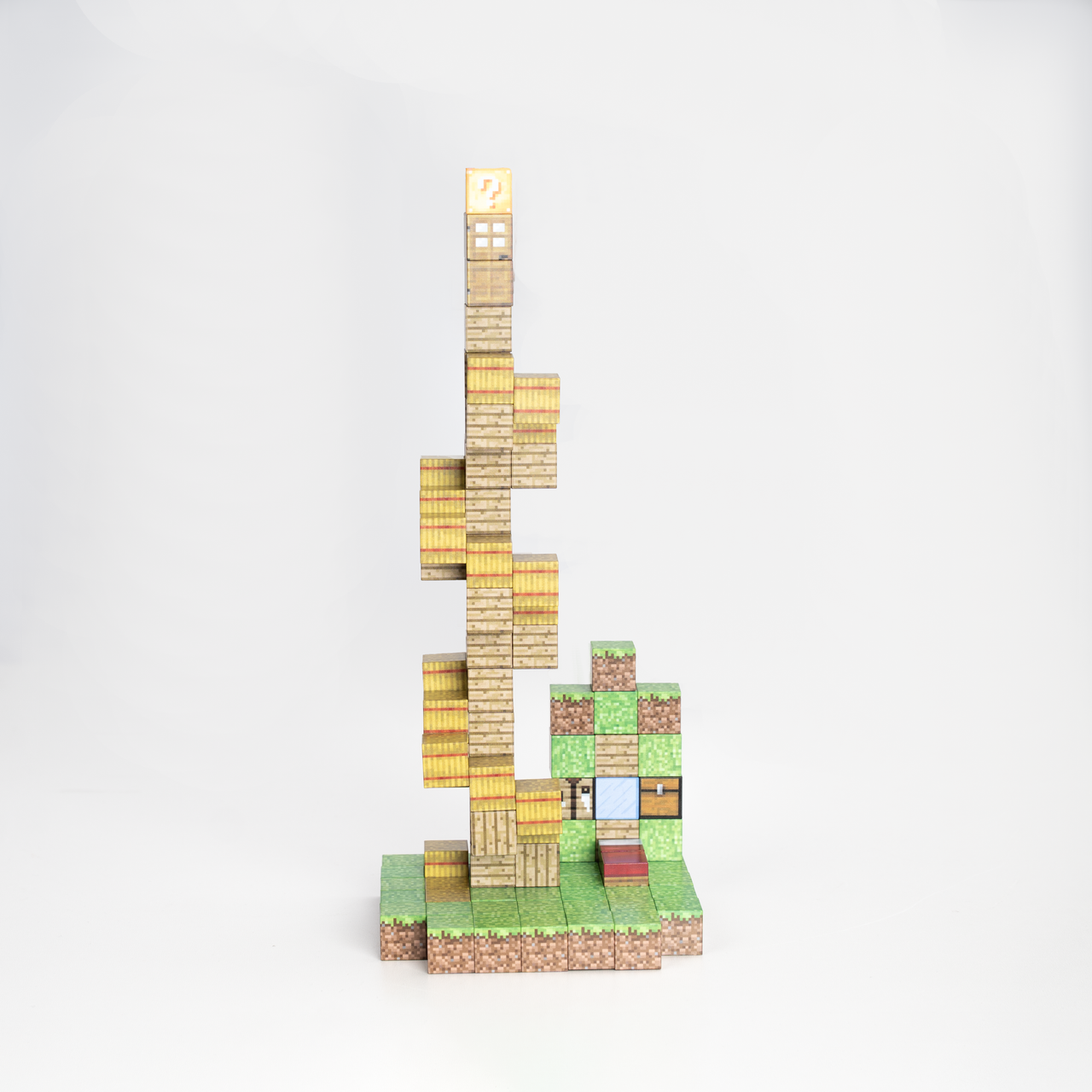 Magnetic Building Blocks - Wooden house (80pcs) +3 Random Figures