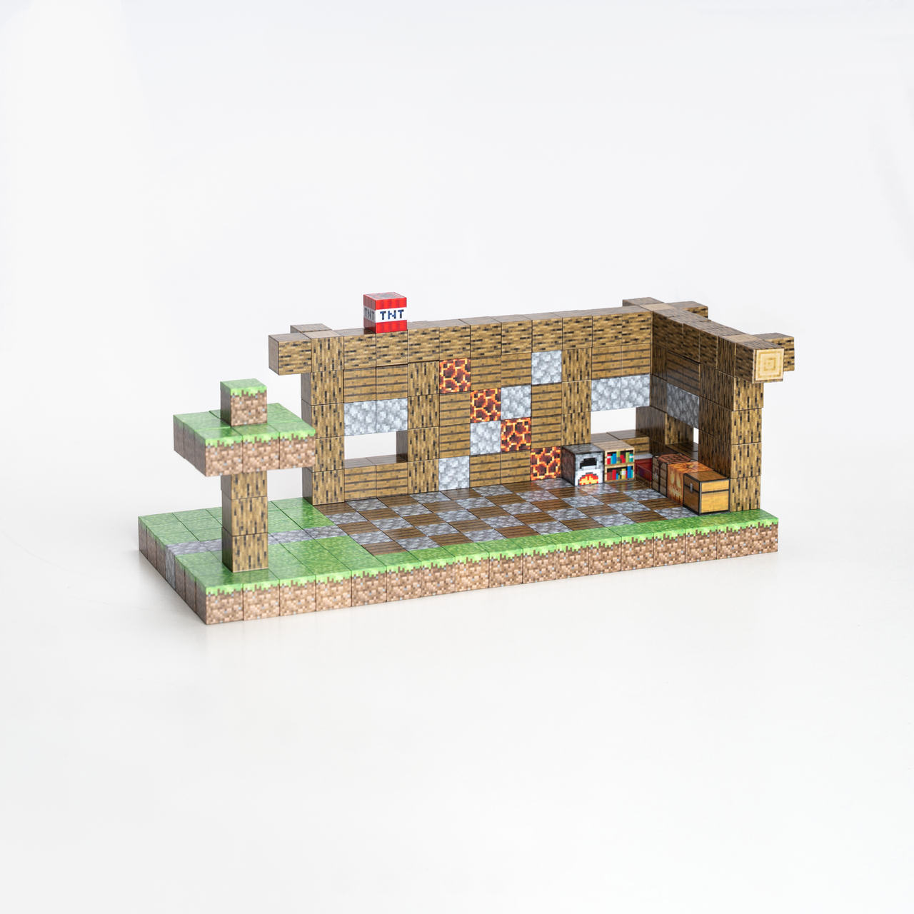 Magnetic Building Blocks - Wooden house (80pcs) +3 Random Figures